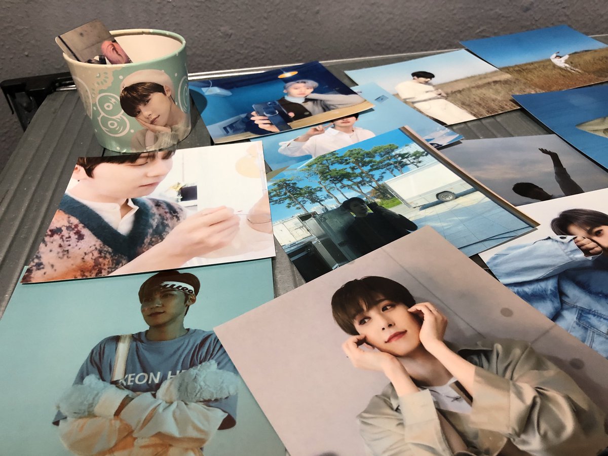 weus_CymAri's tweet photo. イベ最終日❕
ごにたんのカプホ貰いに行ってきました🤍💙
カプホも看板も可愛すぎるー🐰💕

@keonhee_day 様
素敵な企画をありがとうございました😊

#ONEUS #원어스
#KEONHEE #건희
#センイル

#HAPPY_귀여운토끼_52_DAY https://t.co/TmAhQ3akLO