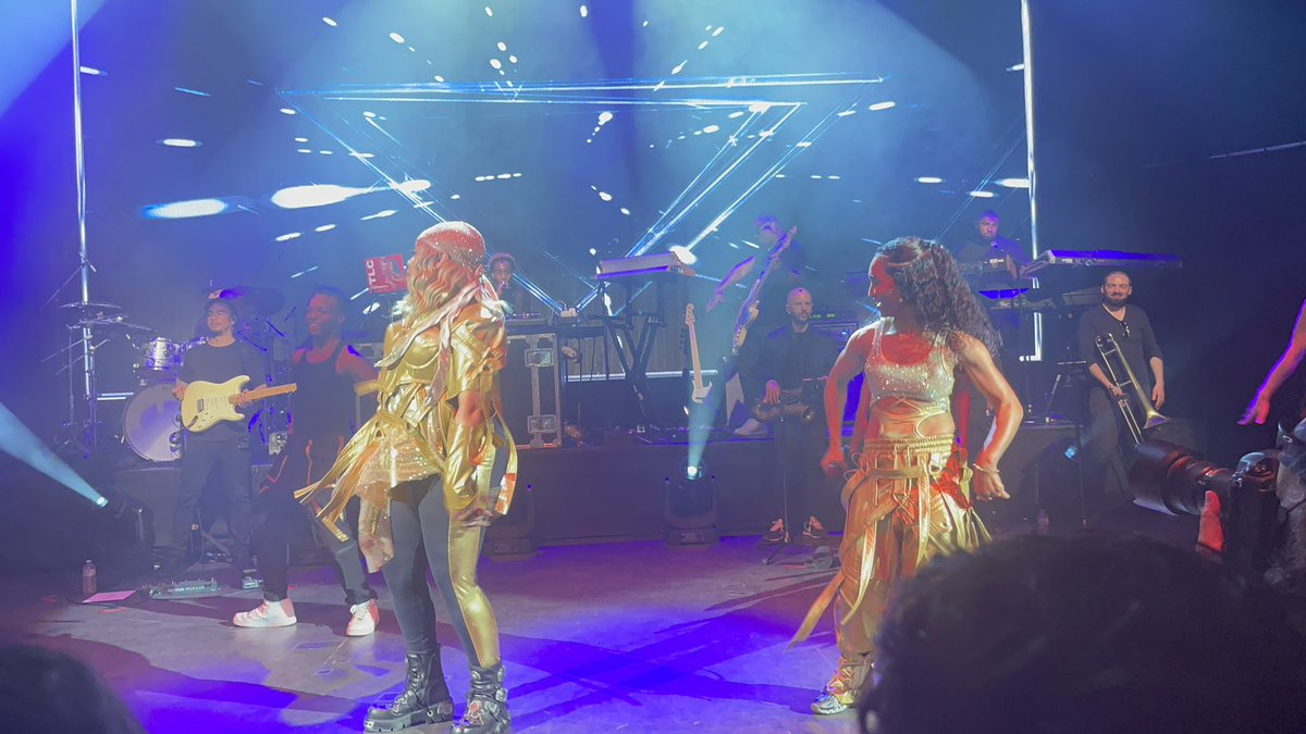FGSBrit's tweet photo. Ohbmy goodness!!!, I had so much fun last night at the @OfficialTLC concert in Shepherd's Bush, thank you @TheRealTBOZ & @officialchilli for a great time!! #tlc #crazysexycool #tlcfans @TLCArmyNews https://t.co/9EiBmYuRJH