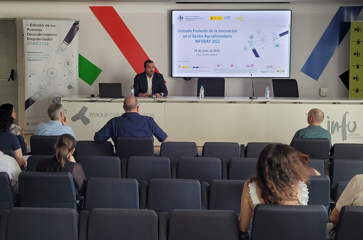 CTCAlimentacion's tweet photo. 👏Comienza el ‘Infoday’ Fomento de la Innovación en el Sector Agroalimentario’ 

Bienvenida  de Pablo Flores, director del Centro investigador

Damos a conocer las capacidades investigadoras 
del CTNC para ayudarte a desarrollar tus proyectos https://t.co/4UXWnMslP3