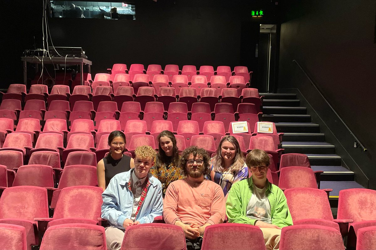 FightingWordsIE's tweet photo. Our Centenaries 2022 showcase is featured in the Irish Times! Congratulations to all our young playwrights for their fabulous work.
https://t.co/y6te1peiwM
@AbbeyTheatre @DeptCulturelRL
#fightingwords #writetoright https://t.co/phWwgH3HoK