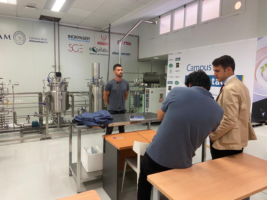 UCAMcomercial's tweet photo. Días de trabajo con Inoxpaser, poniendo en marcha proyectos ambiciosos. https://t.co/jqZsFCt98Q