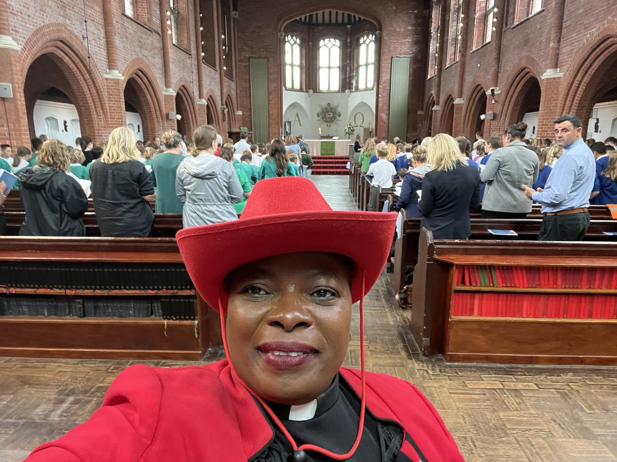 marthamutikani's tweet photo. The #schoolleavers assembly @ChichesterDio #StAndrewsEastbourne talked about Change, Confidence, Caring Christ the children were just awesome thanks @LelHurst #Vannessa #Trevor https://t.co/gVMfJUcyst