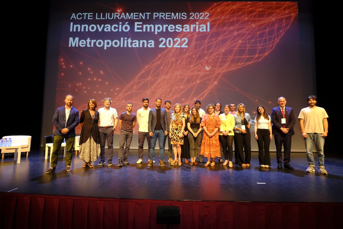 centredempreses's tweet photo. Ja tenim guanyadors dels Premis Metropolitans 2022! Enhorabona a Mapsi Photonics, @grootsfarming  i @Bamboo_Platform!
I, també, a tots els finalistes i participants als premis a la innovació empresarial metropolitana.
Moltes gràcies, també, a tots els assistents i col·laboradors. https://t.co/qGW8HRXU48