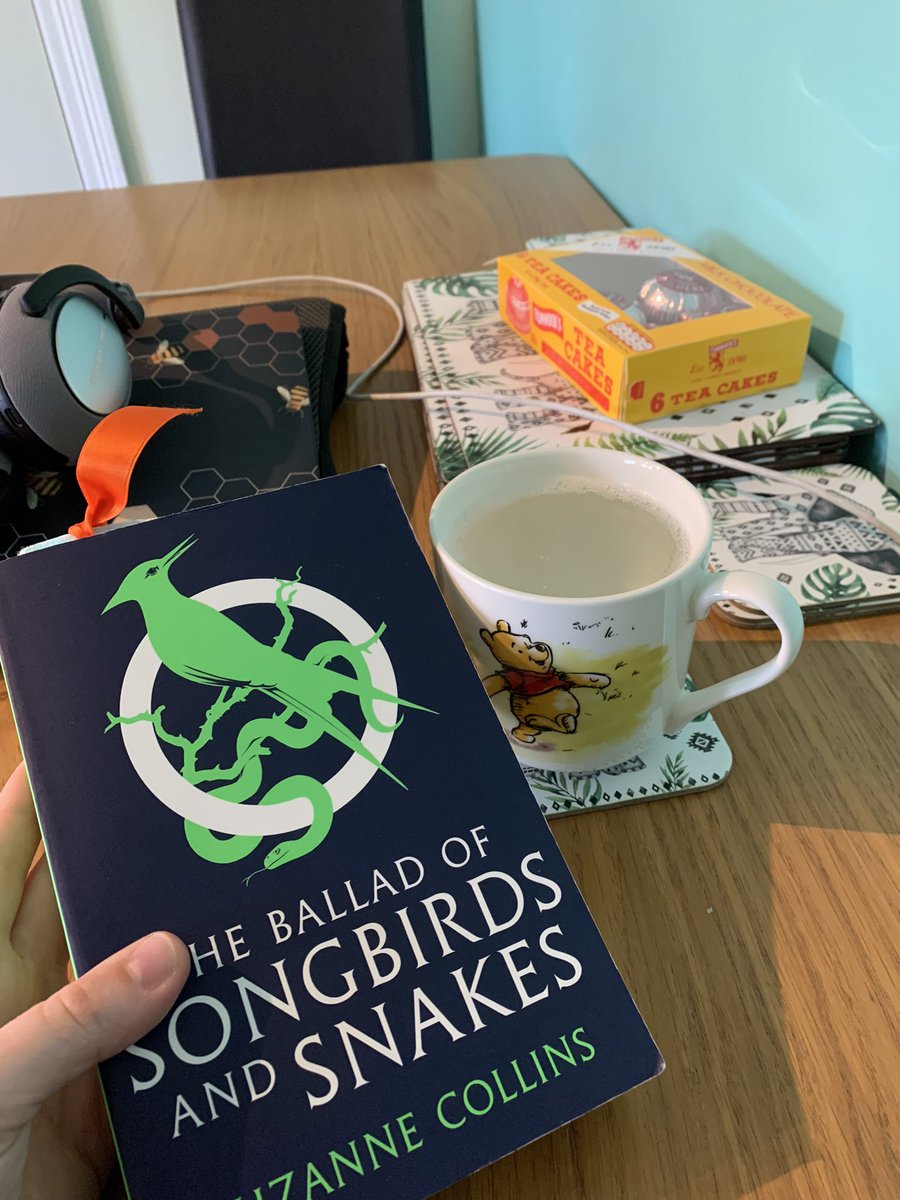 KyraSmi98160922's tweet photo. How to make yourself feel better when you’re sick 101… read a book you love and drink absurd amounts of hot lemonade…
#sick #hotlemonade #reading #theballadofsongbirdsandsnakes #goodbooks #makeyourselffeelbetter https://t.co/wPJBgwKEWk