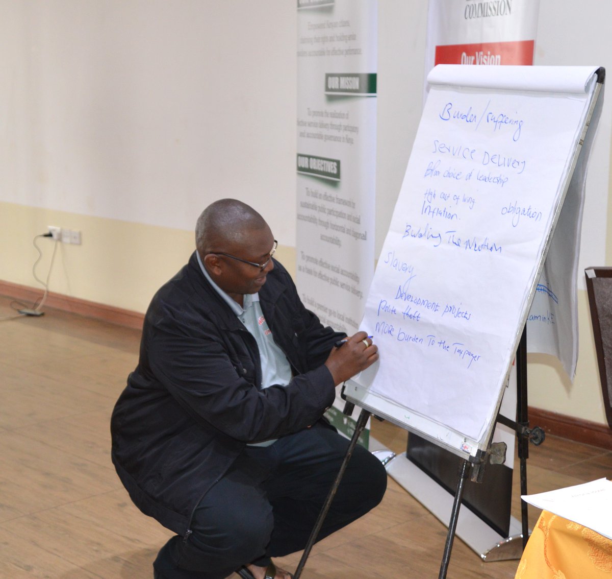 OkoaUchumi_KE's tweet photo. Engagement session where participants note down what comes to mind when they hear the term TAX Wueh! waKenya wakona concern ya Taxation Justice in Kenya! #OkoaUchumi @thekhrc @TISAKenya @TIKenya @oxfaminKE @KRACorporate @CBKKenya https://t.co/621dudN9Yy