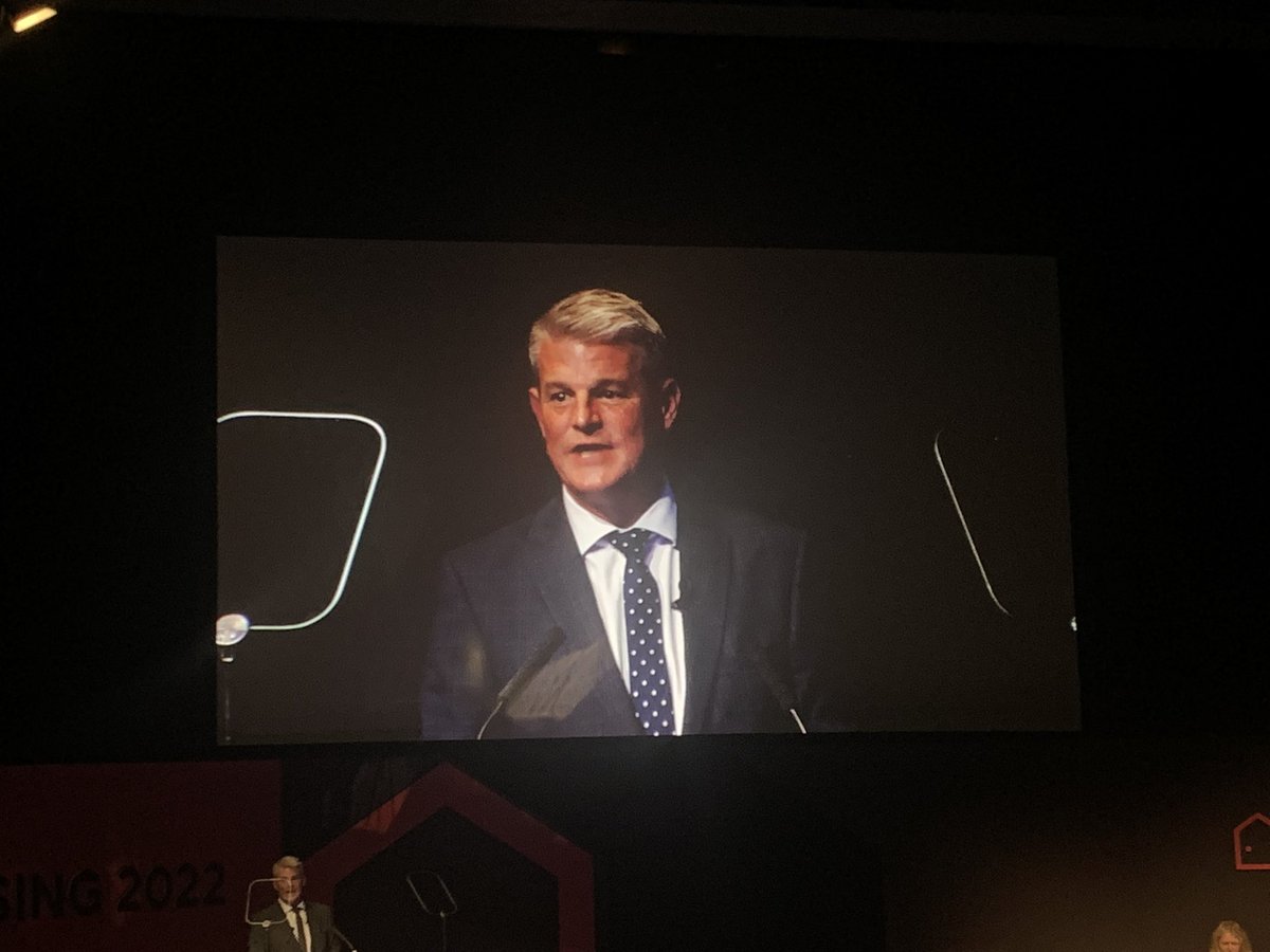 Lucy Dixon (@lucyjanedixon) on Twitter photo Listening to <a href="/StuartAndrew/">Stuart Andrew</a> at #Housing2022 about the āhuge challengesā ahead for housing Listening to <a href="/StuartAndrew/">Stuart Andrew</a> at #Housing2022 about the āhuge challengesā ahead for housing
