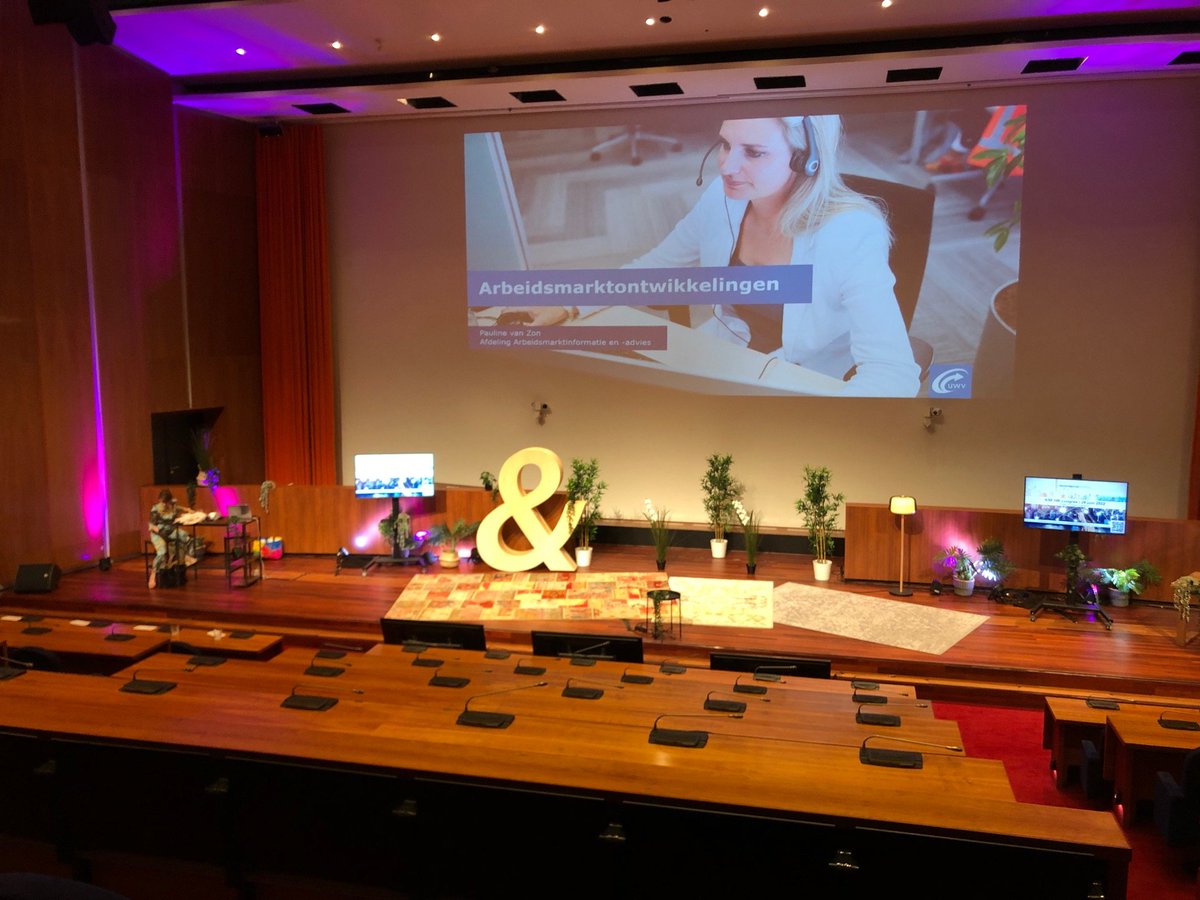 Deze zaal zit straks helemaal vol tijdens het KSF HR-congres 2022. Online kan je er nog wel bij zijn! klantenservicefederatie.plugandpay.nl/checkout/ksf-h…

Start om 14:30

#HR #klantcontact #klantenservice