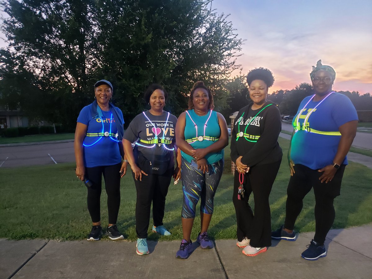 Olliegall's tweet photo. #WeWinningWednesday #GirlTrek #4Dark30Crew we still walking #JumpstartChallenge 
#WeAreWorthIt #GuardYourHeart❤

Day #29 for me #June100Miles✔
105.78 miles 👟 https://t.co/IpKbGTpKtg