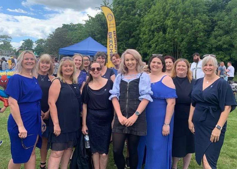 Great to be back Singing at the Donkey Derby this year for Burnham Beeches Rotary <a href="/BurnhamBRotary/">Burnham Beeches Rotary</a> with our new Musical Director Lucy Morris #donkeyderby #rotary #burnhambeeches