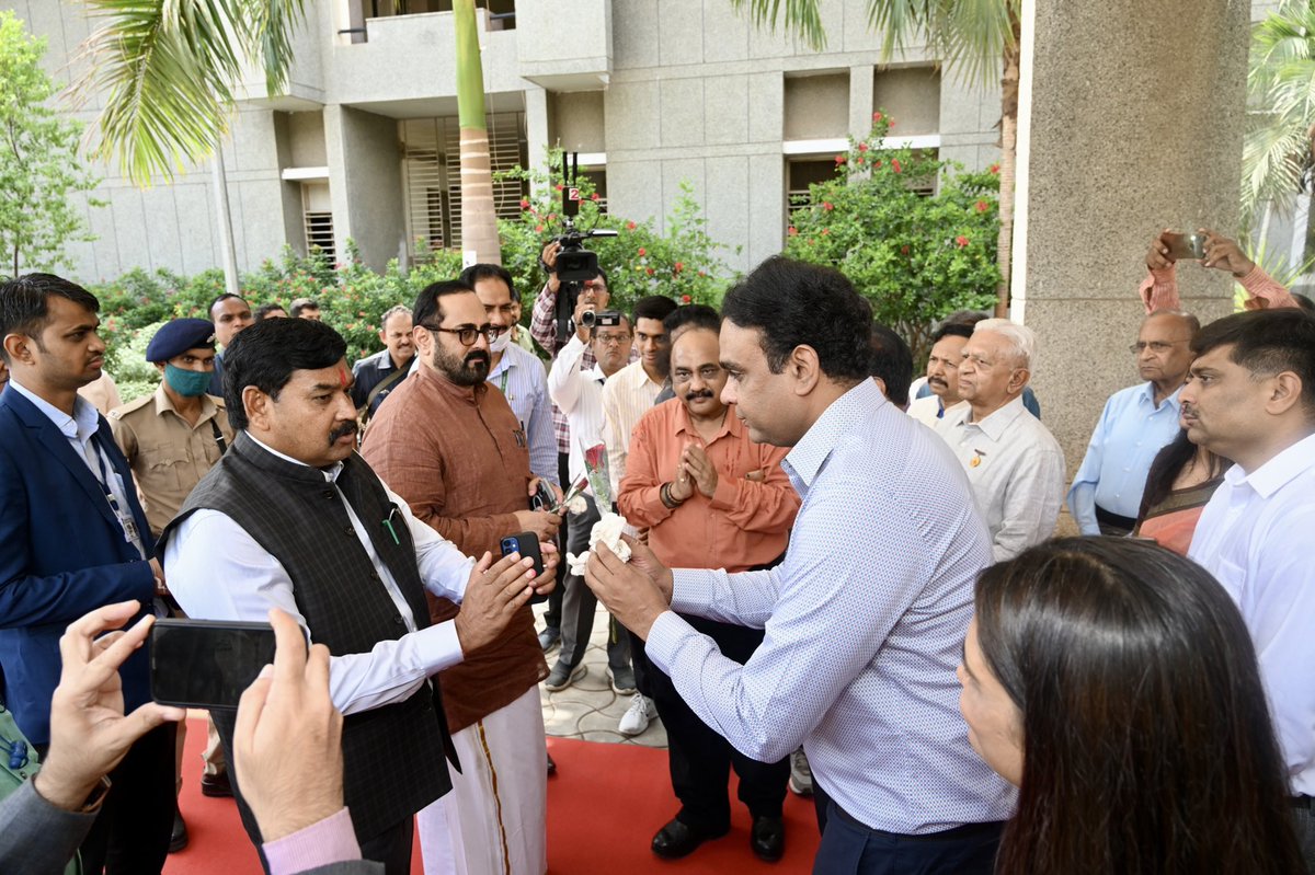 adit_cvmu's tweet image. Glimpses of “NEW INDIA FOR YOUNG INDIA: Techade of Opportunities”

Chief Guest : Shri Rajeev Chandrasekhar, Hon. Minister of State for Skill Development and Entrepreneurship &amp;amp; Electronics and Information Technology, GoI

#cvmuniversity #cvm #adit 

@AICTE_INDIA 
@Rajeev_GoI