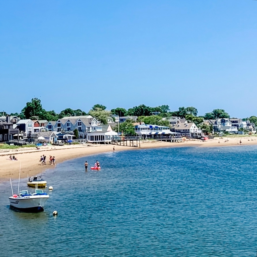SandGdesigns's tweet photo. Great spot on the cape for Shopping + Lobster. Do you recognize it?
.
.
#sageandgracedesigns #handpaintedpatternsandillustrations #capecod #coastal #artist #stationery #gifts #preppy #greetingcards #productivity #sailorsdaughter #watercolor #textiles #surfacepatterndesigner #lice https://t.co/achBcZwusH