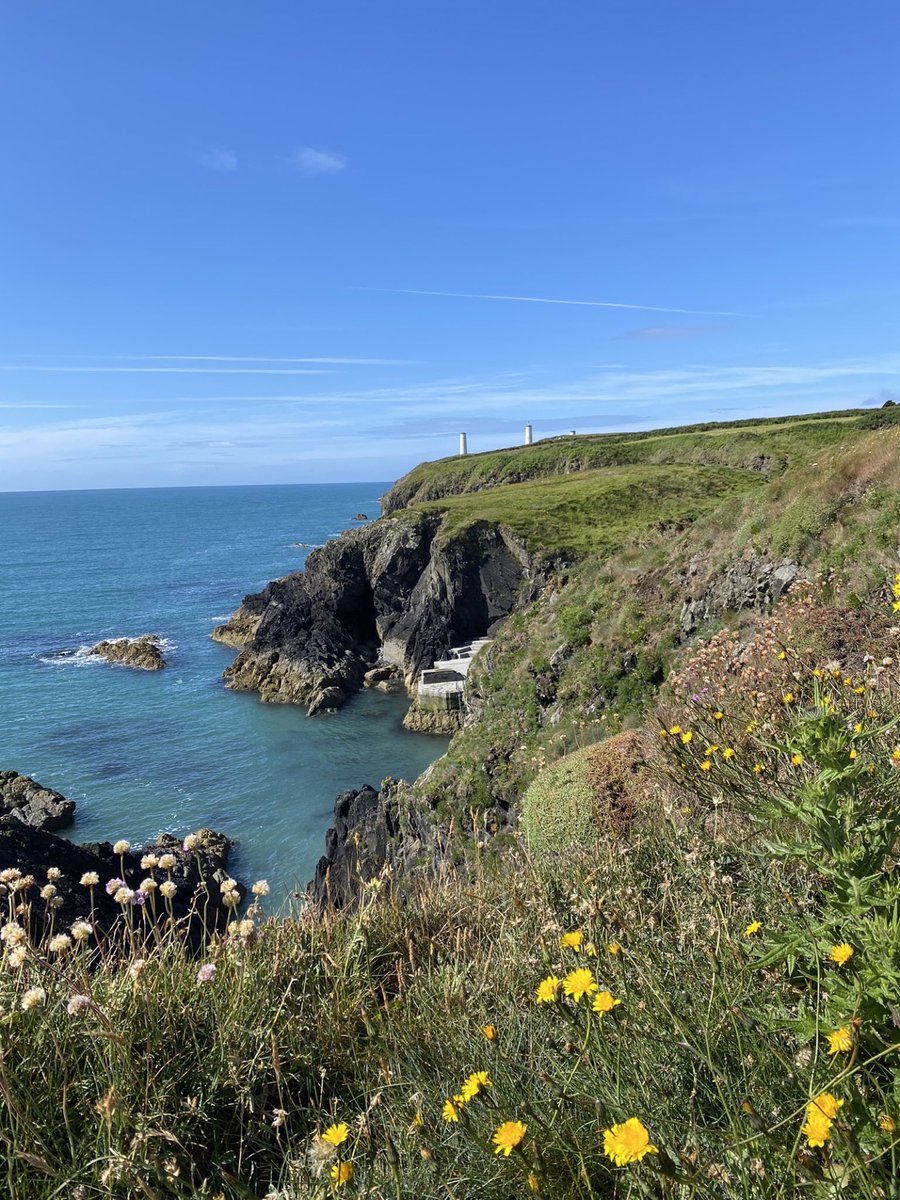 Spent my childhood walking the Cliffs, My Home Town show off all its beauty. ☘️🇮🇪🙋‍♀️