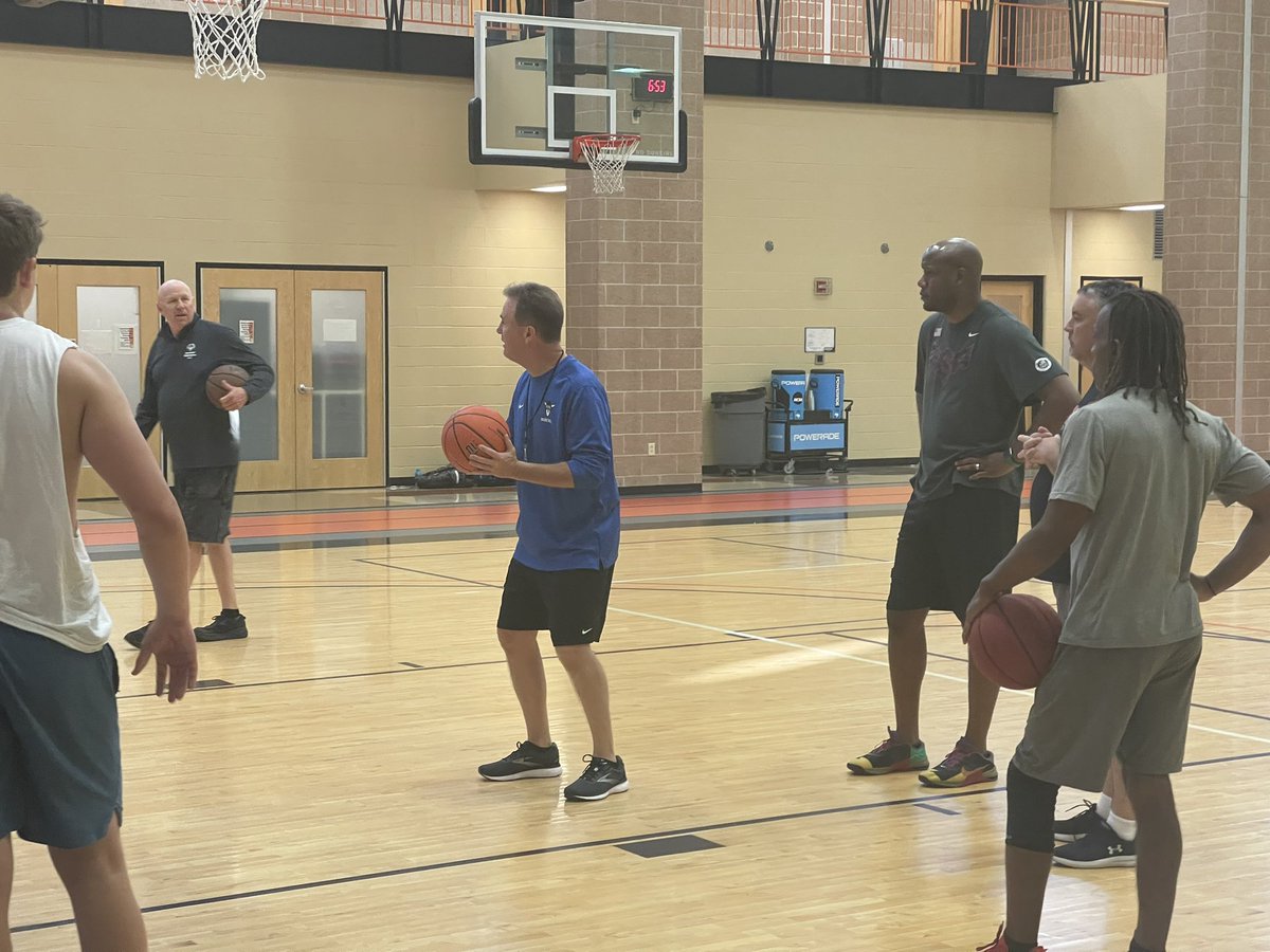 SnowValleyCamps tweet media