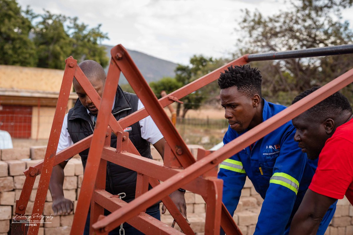 Ndi_Muvenda_'s tweet photo. Our First Bricks 🧱 From The Machine that you twitter community helped us to buy 🙏🏼

Appreciation to PPC Cement team  For visiting us and helped us with mixtures 🙏🏼🧱

We are now ready to take orders ❤️🙏🏼 https://t.co/fbG3jtVNaP