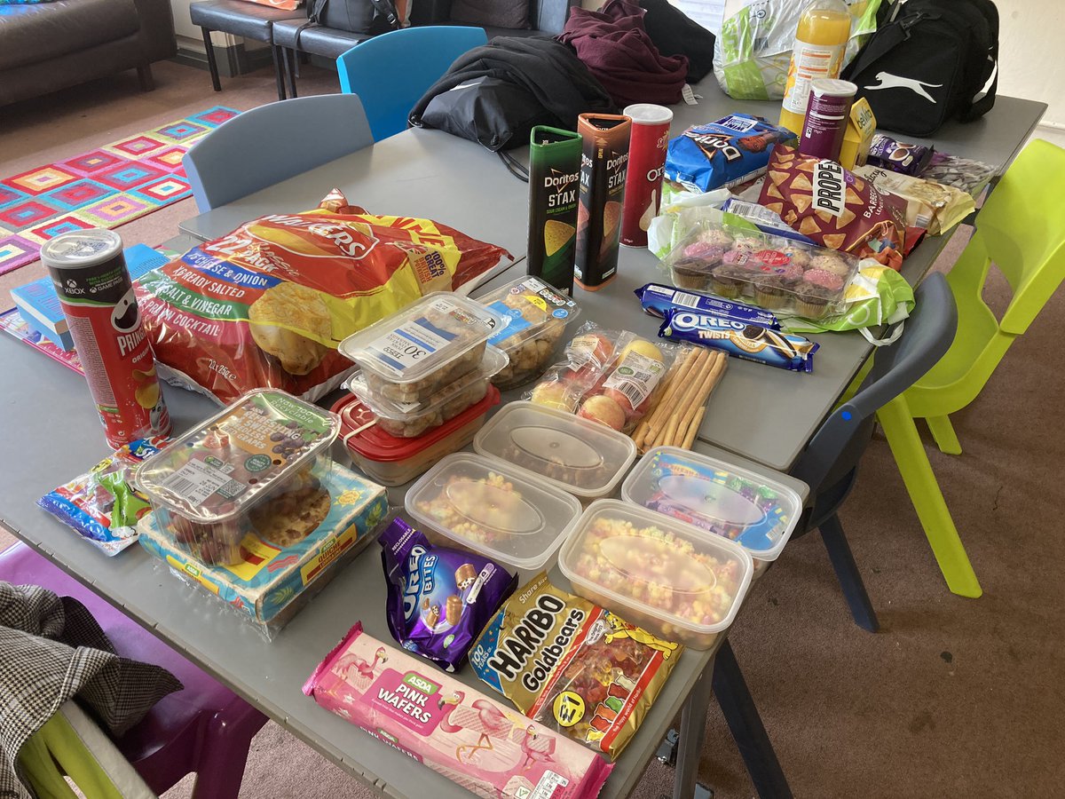 leonakate's tweet photo. Very excited for our #PrideMonth picnic this afternoon! Miss Vaughan is keeping a close eye on the snacks for everyone 👀 @BassalegSchool1 https://t.co/NuherzXIqH