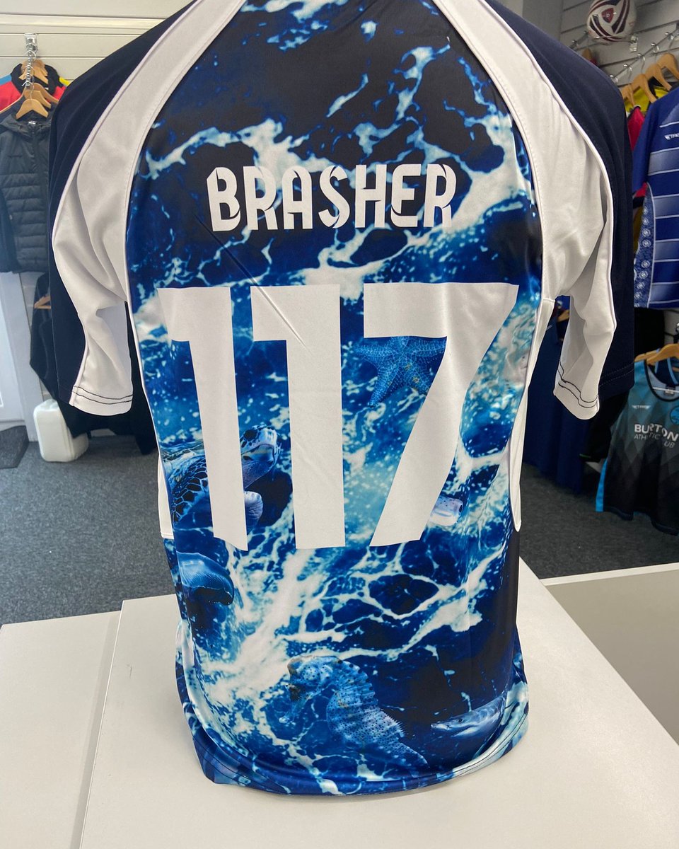 TAGSportswear's tweet photo. It's not often we get to produce a kit with an under the sea theme ๐ ๐ข
This will definitely ensure that the hockey team at @portsmouthuni 'stand out from the crowd' at their upcoming tour.
If you want something truly bespoke then DM us.
#bebespoke #hockey #tourkit https://t.co/tonkORJUL9