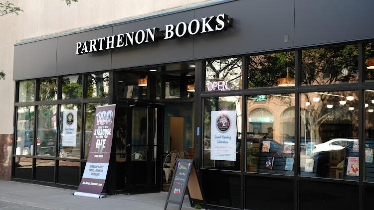 In today's <a href="/ShelfAwareness/">Shelf Awareness</a>: 
<a href="/ParthenonBooks/">ParthenonBooksSyr</a> opens in Syracuse, NY; Aframerican Bookstore in Omaha reopens; TikTok, B&amp;N partner for #BookTokChallenge; in Paris, feminist/LGBT+ bookshop Violette and Co. will reopen w new owners 
shelf-awareness.com/issue.html?iss…