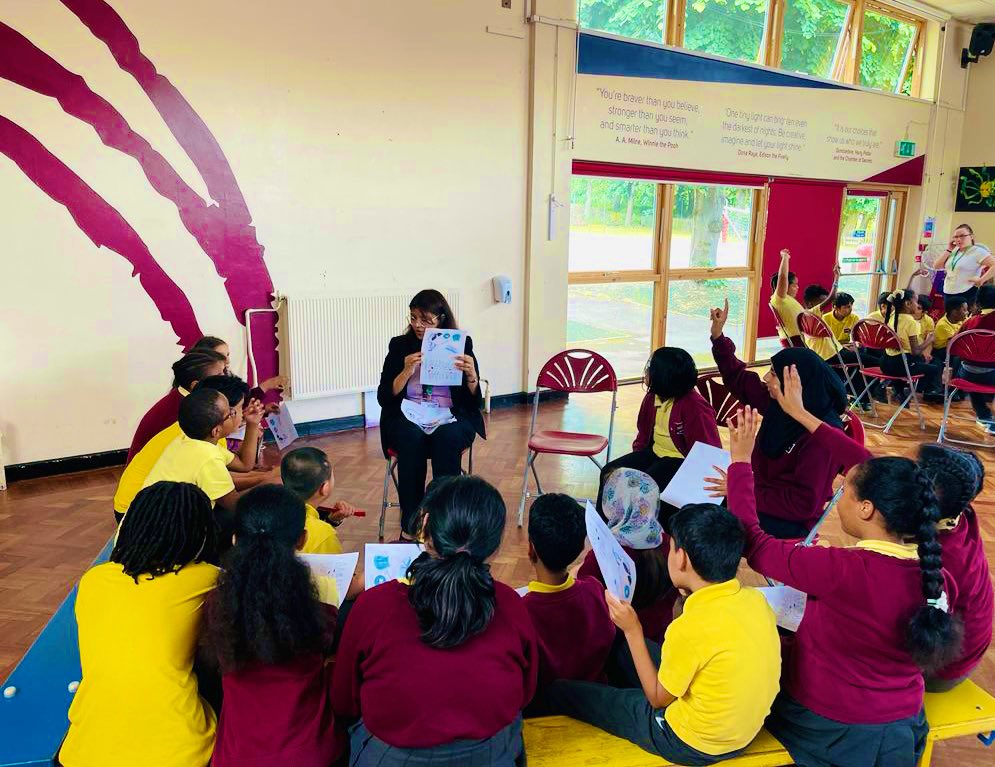 FatimaZakia13's tweet photo. Another successful, engaging and interactive Oral Health Hack session conducted @Oasisacademywoo @OasisFoundry where we demonstrated oral hygiene instructions, healthy eating habits,experiences of the visit to a dentist and distributed toothbrush packs. @BCHC_CommCX @WBrumICP https://t.co/5381v6kbC6