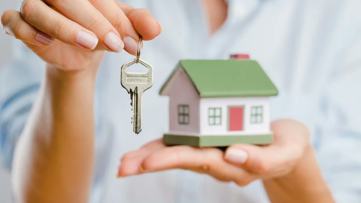 GaryKevinCoats's tweet photo. Steps to get your home ready to sell
https://t.co/NXgkKg2pAH
#realestate #realtor #realestateagent #home #property #investment #forsale #realtorlife #househunting #dreamhome #luxury #interiordesign #luxuryrealestate #newhome #architecturelovers 
https://t.co/krQjKIbcqg https://t.co/rwvPdQcl2s