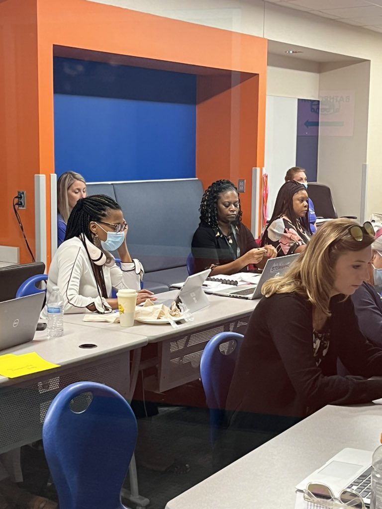 Our NSMI campus team leaders hard at work growing our AP Program! <a href="/WhittShay/">Shay Whitt</a> @jdedmun <a href="/LoweTyesha/">Tyesha Smith Lowe</a>