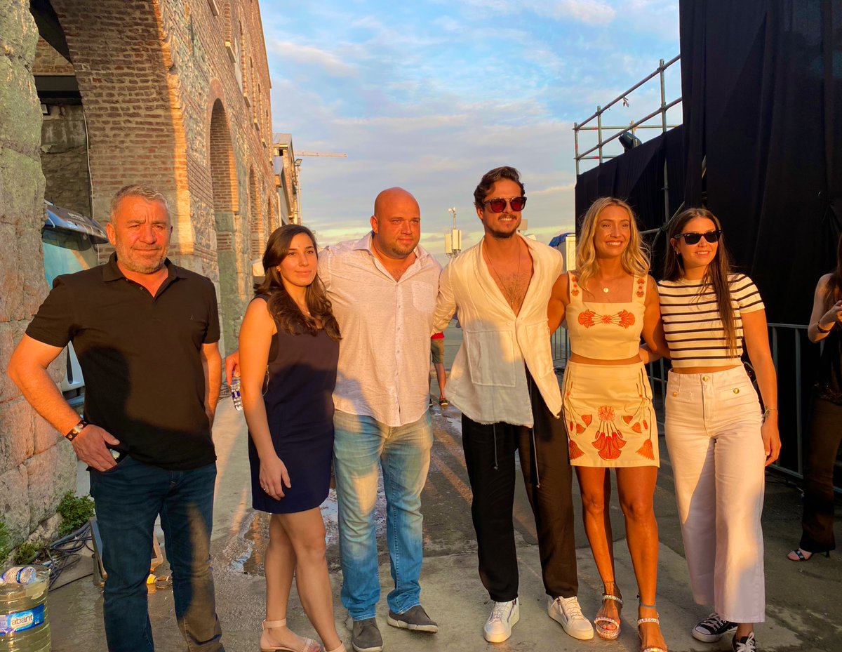 <a href="/evrimkeklik_/">Evrim Keklik</a> <a href="/iremkeklik_/">İrem Keklik</a> <a href="/gokhankeser/">Gökhan Keser</a>