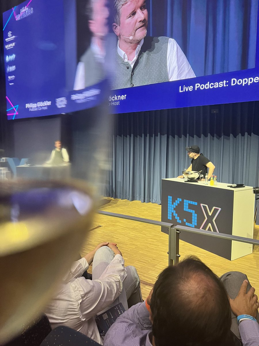 michaelvsondern's tweet photo. Dazu noch von @gloeckler ein Glas Chardonnay serviert bekommen. Lecker, schön kalt. Danke https://t.co/6bOkpEfnHH