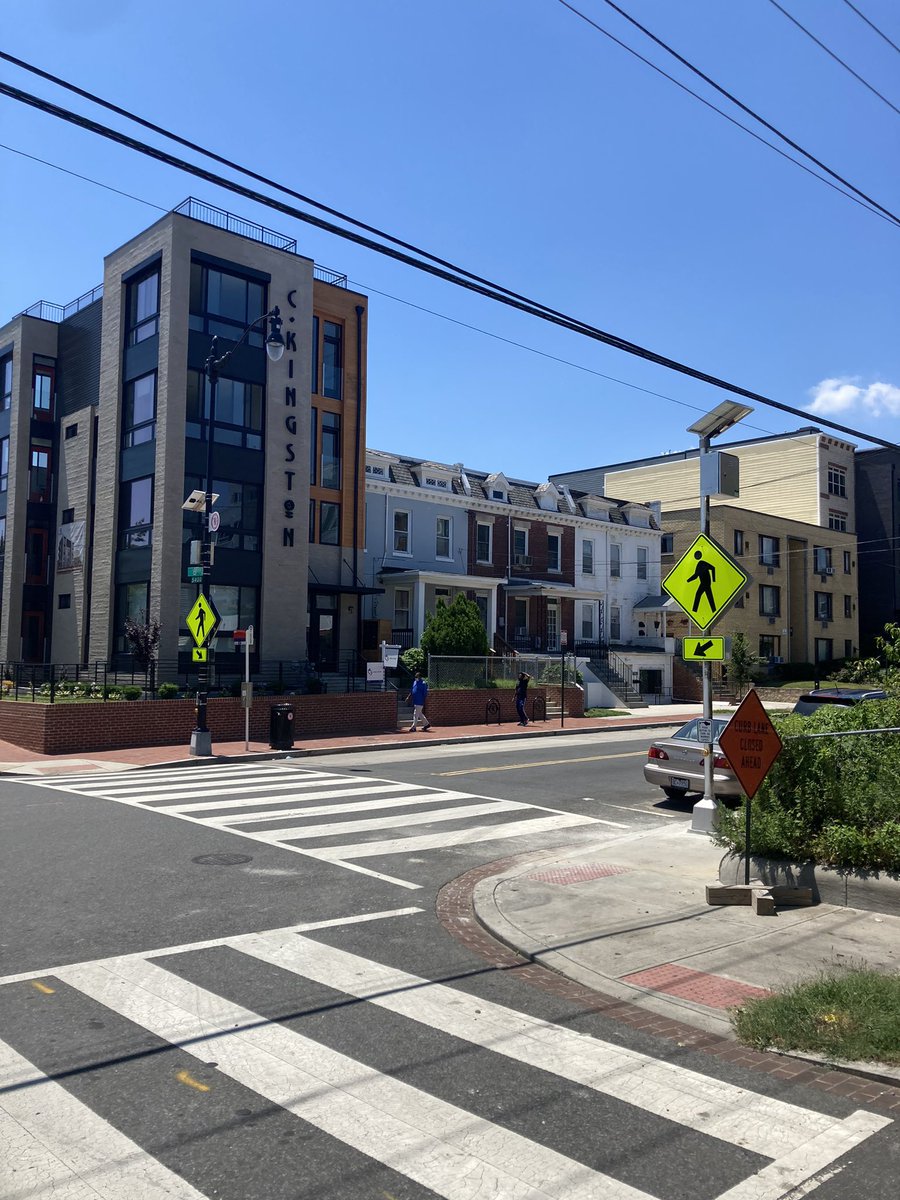 cmoney_htx's tweet photo. Wow - This enhanced crossing (#RRFB + increased signage) at the 8th & Kennedy St. NW raised intersection is a HUGE improvement! Thank you @DDOTDC @CMLewisGeorgeW4. #StreetsForPeople https://t.co/cxgbc44Mmq