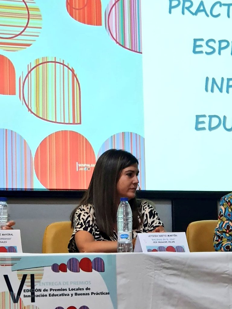 ¡Nuestro proyecto de gallinas obtiene una mención especial en los Premios de Innovación Educativa de <a href="/sansecomunica/">Ayuntamiento de San Sebastián de los Reyes</a> !
Muy agradecidas de haber podido ver una muestra de lo bien que se trabaja en la Escuela Pública. 😍💚🔝