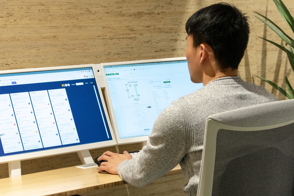 SmartDesk tweet media