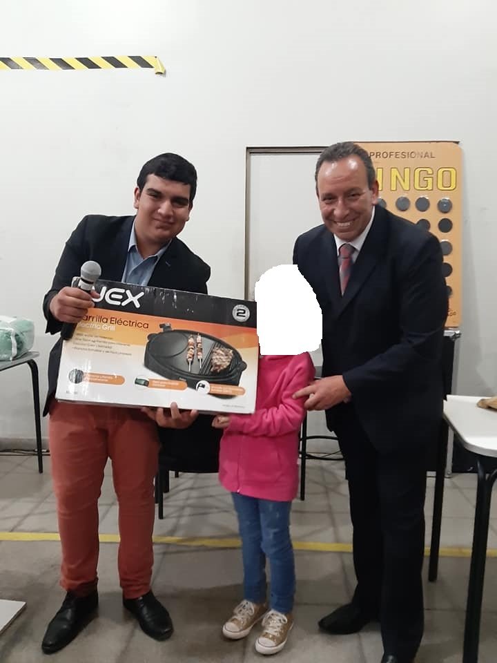 rafavallmeli's tweet photo. #Melipilla Como EL REY DEL BINGO estaré junto Alonso Salinas EL PRÍNCIPE DEL BINGO en la animación solidarizando con Nicole Pérez en ferretería el dibujo Culiporan https://t.co/bi5GYijZPJ