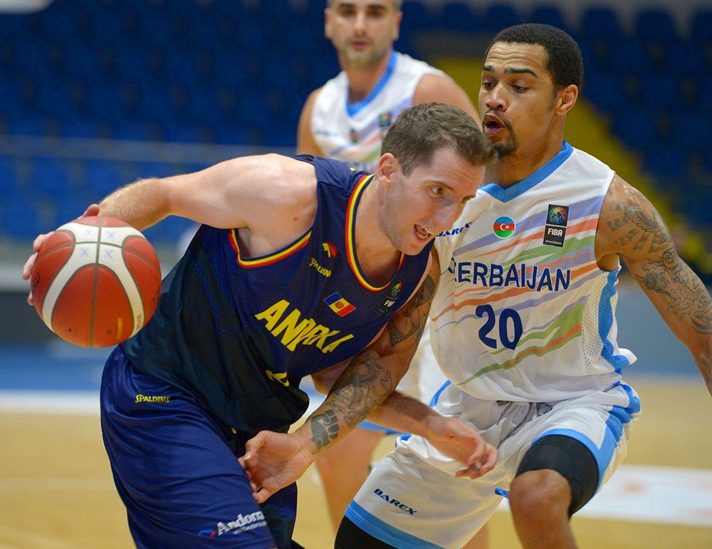 gcolom24's tweet photo. Gran victoria contra Azerbaijan!! #TeamWork @ANDbasquet #Malta2022 #EuropeanOfSmallCountries #Titi #DreamBig 🏀🇦🇩🤴🏼 https://t.co/DEQ0VSZkmp