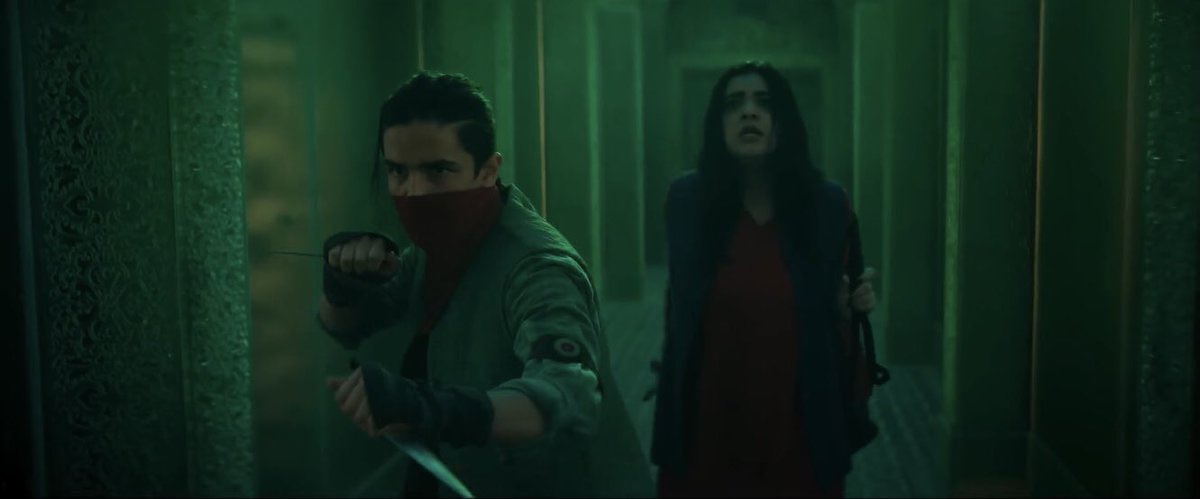 netttoco's tweet photo. Por que não tem ninguém falando sobre o Red Dagger que a Marvel adaptou em #MsMarvel?
Eu dei um grito quando eu vi a adaga cravando na parede❤️🥹😭 https://t.co/4eTwgeecSZ