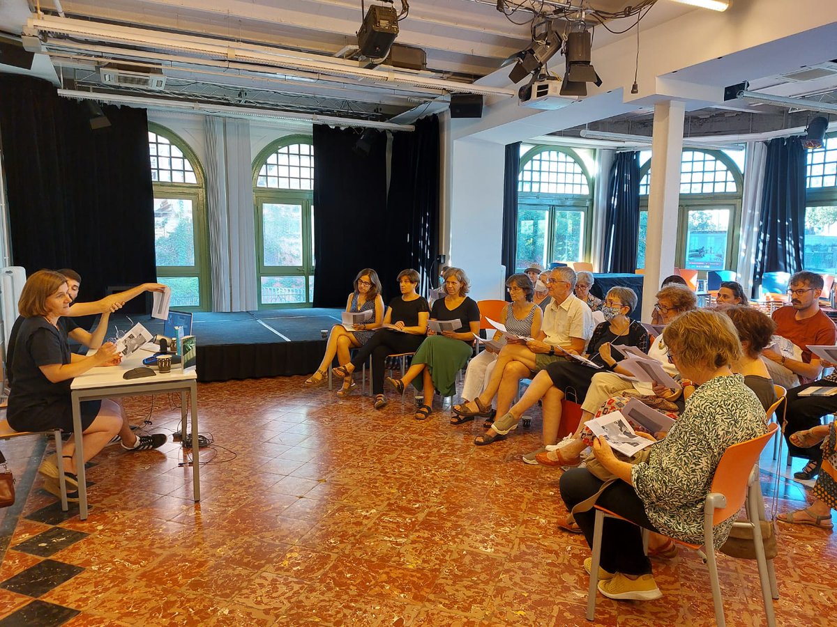 Casa Orlandai (@casaorlandai) on Twitter photo Estem fent els últims <a href="/oliteraris/">OrlandaiLiteraris</a> del trimestre! Parlem de "L’ampla mar dels Sargassos", de de Jean Rhys, amb la doctora en teoria de la literatura i literatura comparada <a href="/SSkrabec/">Simona Škrabec</a>! Estem fent els últims <a href="/oliteraris/">OrlandaiLiteraris</a> del trimestre! Parlem de "L’ampla mar dels Sargassos", de de Jean Rhys, amb la doctora en teoria de la literatura i literatura comparada <a href="/SSkrabec/">Simona Škrabec</a>!