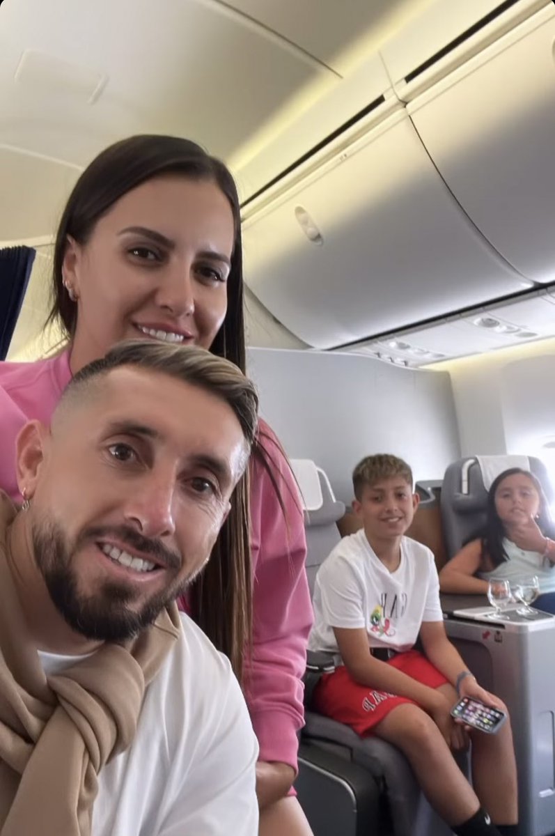 HHerreramex's tweet photo. Allá vamos 🛫🤘🏼🦊 https://t.co/jdkuPKZTyA