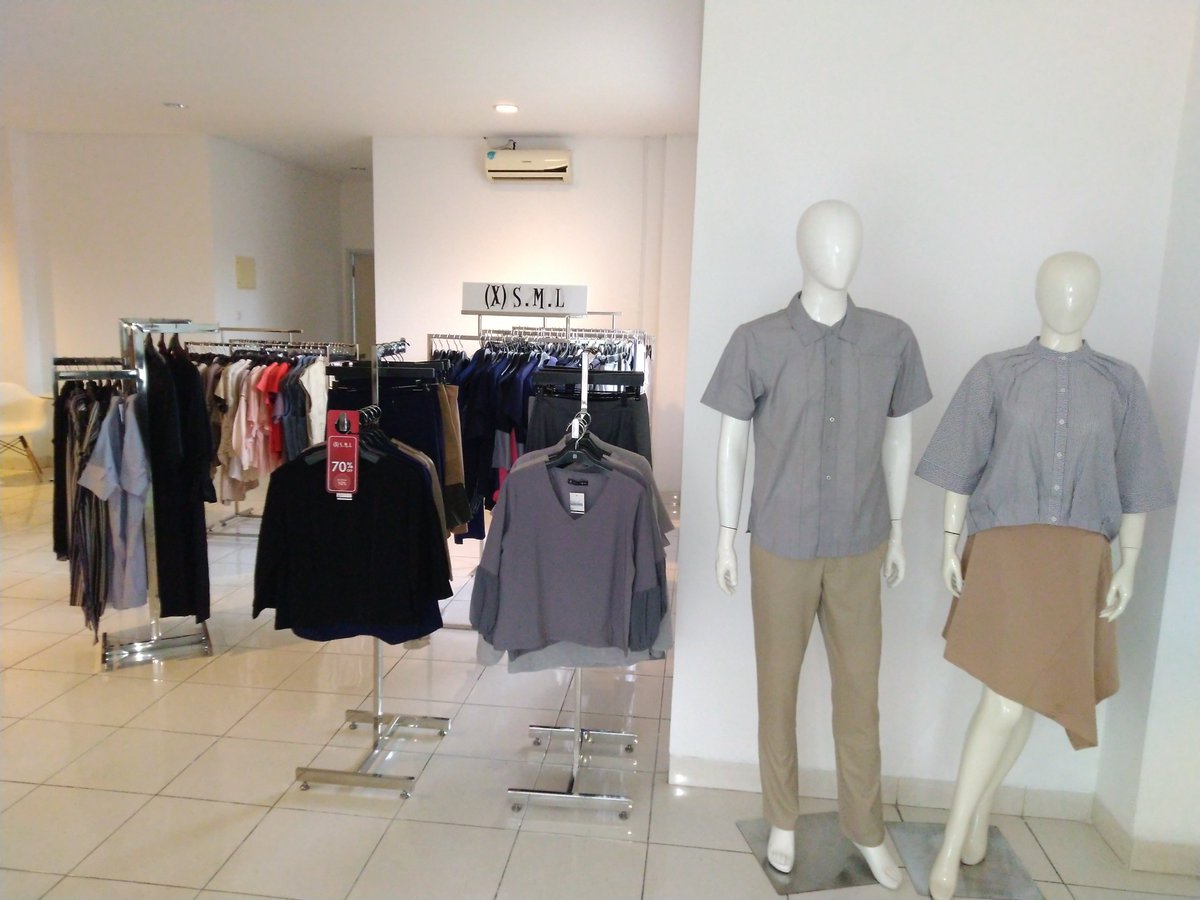 Bazzar <a href="/X_SML/">(X) S.M.L</a>