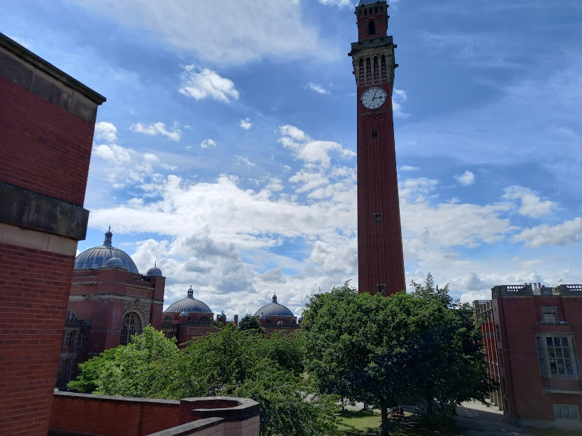 Hookean1's tweet photo. Thank you to @DocWhalley and everyone at @IOPTeaching for organising such an amazing day at @unibirmingham. A fantastic meeting with amazing talks, lively discussions and brimming with ideas for use in the classroom! #IOPBham22  🙂 https://t.co/D9Y81qT44x