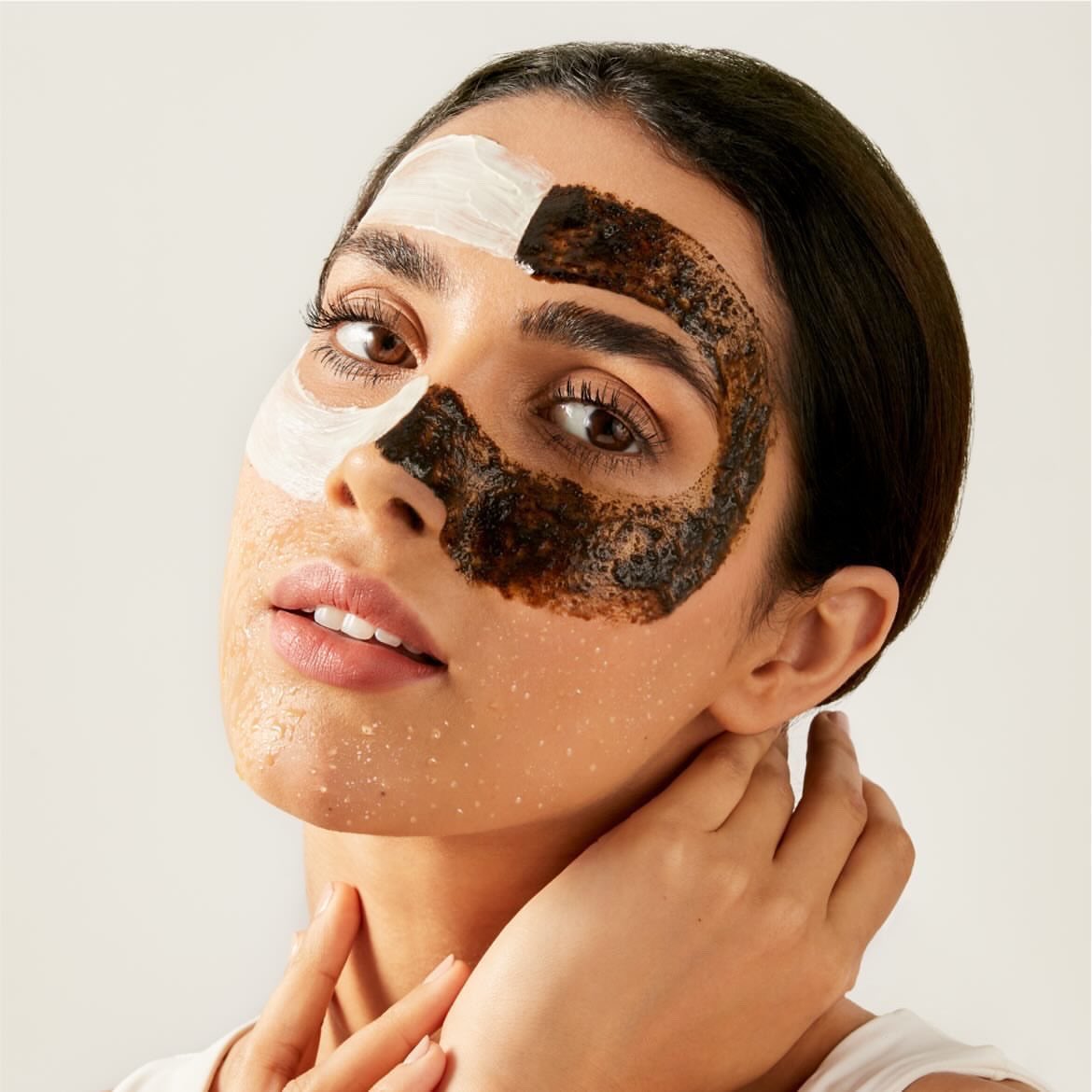 الشاي الأخضر ، الطين الأبيض ، زيت التين الشوكي = التركيبة المثالية للبشرة الصيفية ☀️💚 احصل على مجموعة الشاي الأخضر لتفتيح، بأقل سعر لفترة محدودة فقط!

#izil #izilbeauty #ksa #dubai #kuwait #Qatar