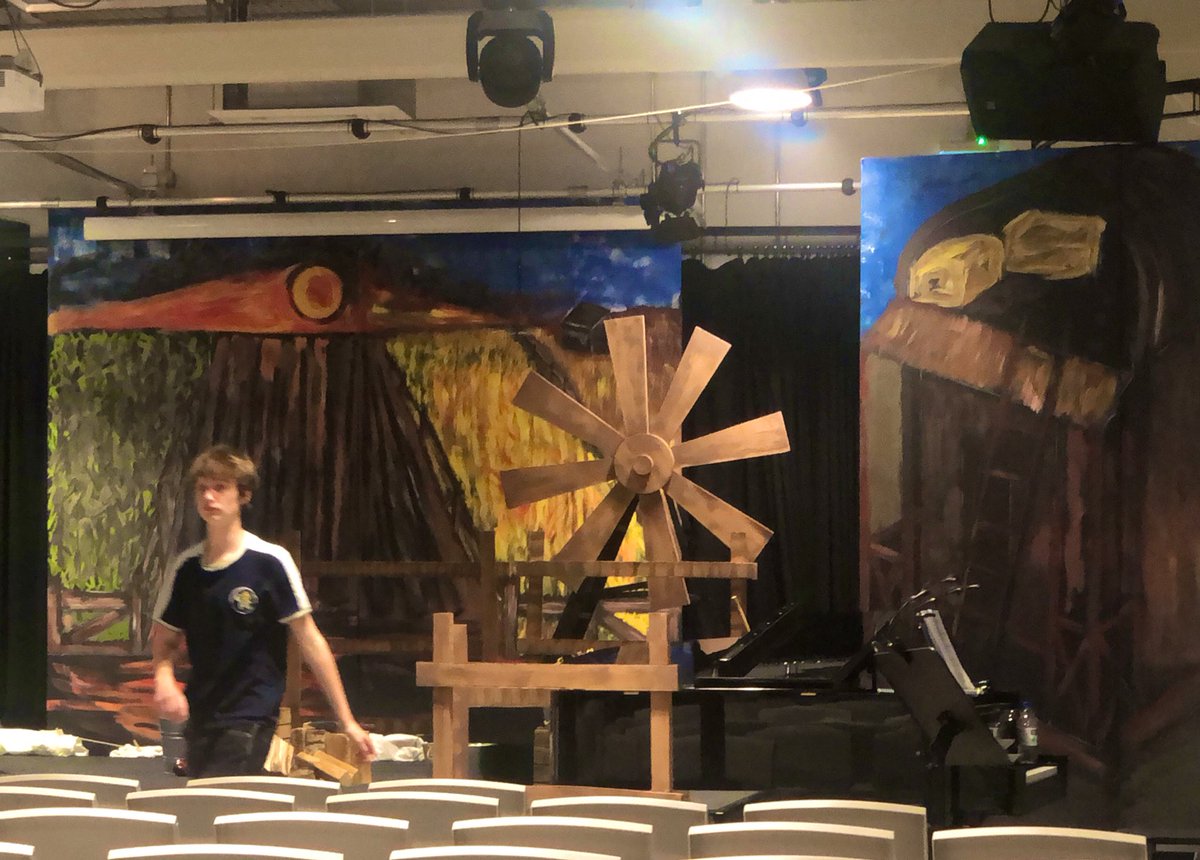 Props on set and ready to go! Good luck to all involved with Oklahoma, cannot wait…great cast, great music and a beautiful set. Magic! #maidavaledrama #maidavalemusic #maidavaleart #maidavaledt
