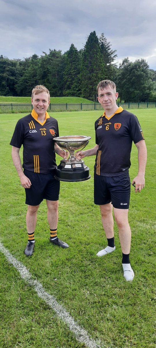 Congratulations to the Finner Camp 28 Infantry team who won the All Ireland Medical Services Cup Final today in the Curragh. Well done to the Realt na Mara lads Ryan Walsh and Johnny Boyle and all the members of the 28 IB team on their great win. 🖤🧡