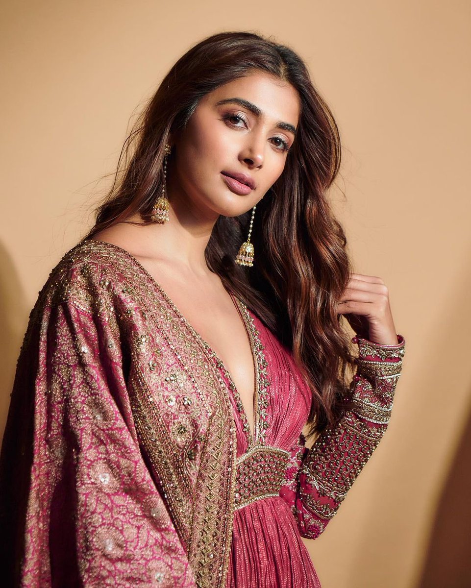 hegdepooja's tweet photo. 🦩🦩🦩 https://t.co/DXjpwBdOdP