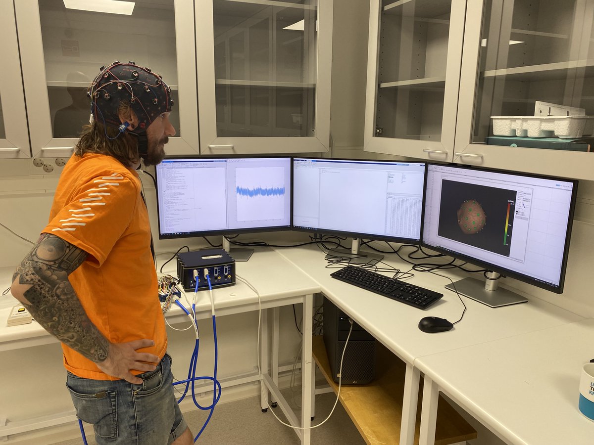 SmartSleepLab's tweet photo. First measurements in our test lab with @gtec_BCI system today. https://t.co/JAk4FkEyA3