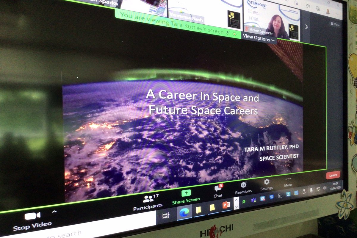 Year 8 students listening to astronaut Tara Ruttley live on Zoom this afternoon in Science! Raising aspirations <a href="/RBAcad/">Robert Barclay Academy (RBA)</a> #careers Thank you @SETPOINTHerts