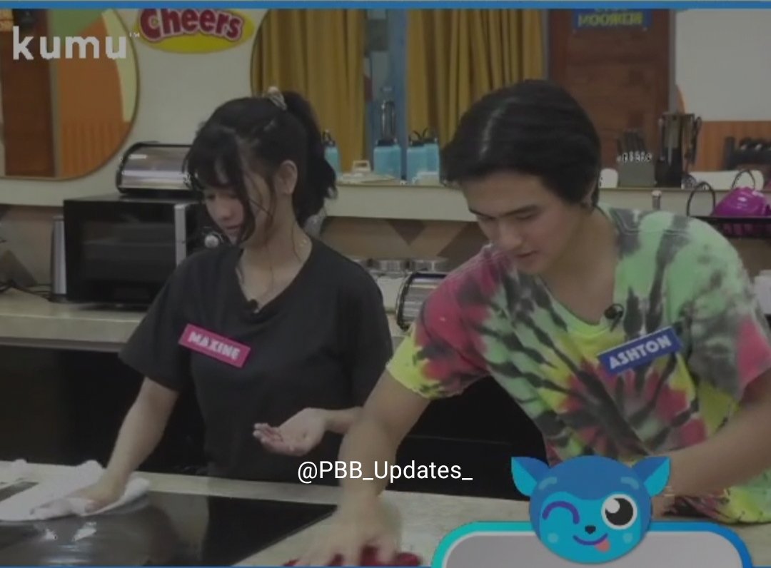 Maxtonforever's tweet photo. Ashton x Maxine cleaning and dishwashing .
nakakamiss ang maxton 😧❤

#MaxineTrinidad #Ashtonsalvador 
#maxton @maxinetrinidad_ @_ashtonnp https://t.co/w937SmdGFq