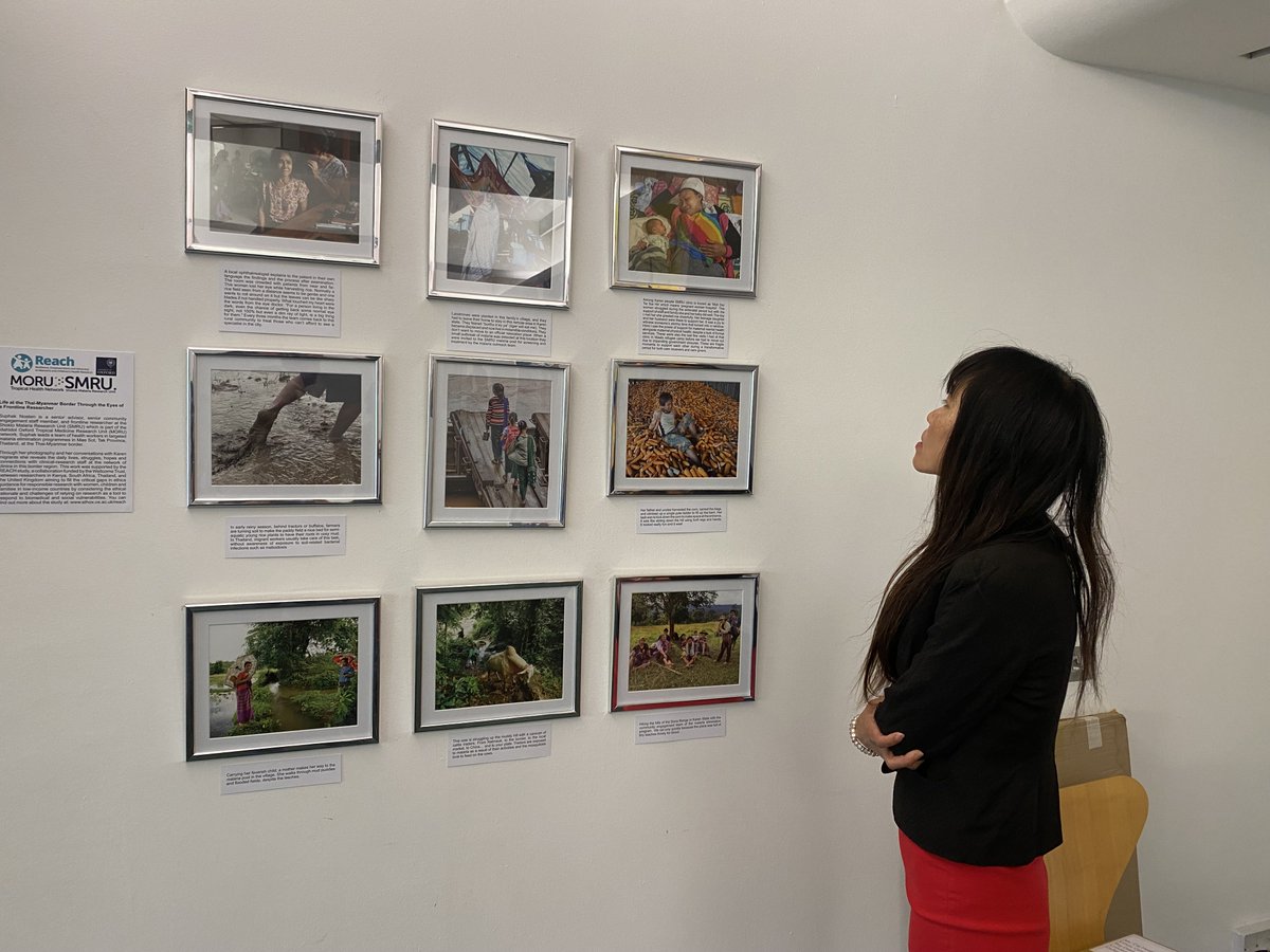 GblBioethics's tweet photo. Inspiring artwork & photos representing themes of global health and bioethics at the #OGHB22 exhibition!
Many thanks to @KumeriBandara @HalinaSuwalows @AnnaSuwalowska @REACHOxford @caiheath @maureen0kelley @SuphakNosten for sharing your work & @WEH_Oxford for organising 😀 https://t.co/msPFQBQ1F1