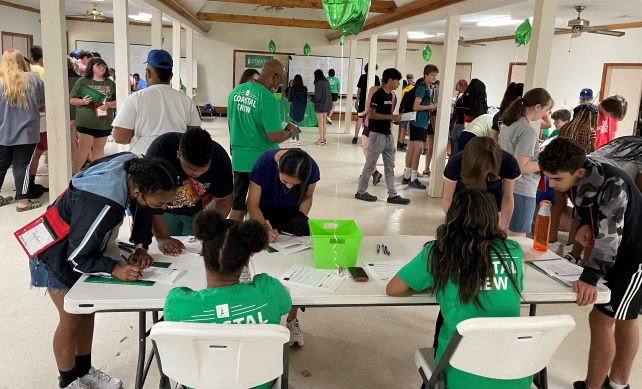 Carolinas_Coops's tweet photo. When you think of Summer Camp, do you think of pretending to be an adult and making life work? Our students do- thanks to @coastal24 and their team! #CoopsNC #CoopsEducate https://t.co/DqpqM1xWTk