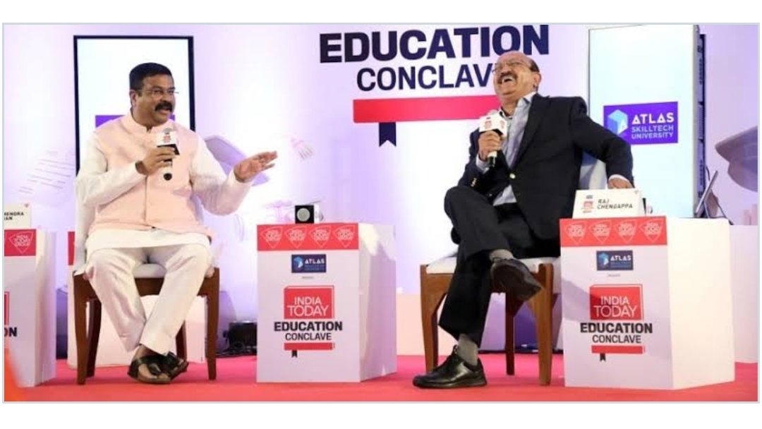 mate_sahil's tweet photo. #ResignDharmendraPradhan
Even the students of school giving monthly tests understand what a kind of exam NEET is and this education minister talking and laughing Nd comparing our exam with school tests you really don't deserve the seat
@dpradhanbjp @EduMinOfIndia https://t.co/kKrxQnHfS0