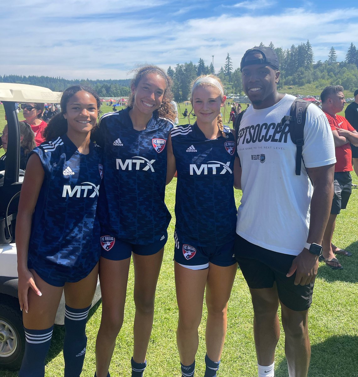 eptsoccer's tweet photo. More @FCDwomen love! ❤️⚽️💙

S/O for these ladies for representing and taking care of business in #Seattle. Can’t wait to see them do work in Richmond. Go get ‘em girls! @06_fcd_ecnl 

🏆🔥⚽️⚽️⚽️

#fcdallasfam #ecnlplayoffs #beelite #roadtorichmond #ntxsoccer #ecnl https://t.co/RkQg218rl2