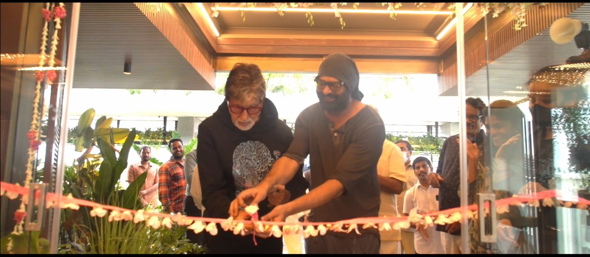 PrabhasRaju's tweet photo. Darling #Prabhas and @SrBachchan sir at @VyjayanthiFilms new office inauguration.

https://t.co/rzDsQLPH5E https://t.co/rzE2K46C7p