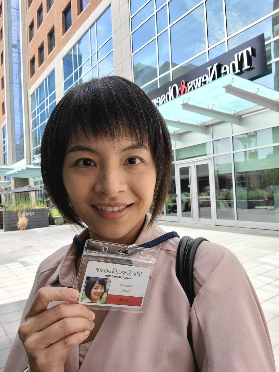 *Official* First day! Though at first some bumps on the road, I'm here! Thrilled to join <a href="/newsobserver/">The News & Observer</a> this summer <a href="/AAASMassMedia/">AAAS Mass Media Fellowship</a>

Share tips
⚛️ Physical ⚓ Marine sciences
👾 Engineering &amp; Computation 
🏥 Public health
🥼 Interesting scientists

DM or ✉️ chhuang@newsobserver.com