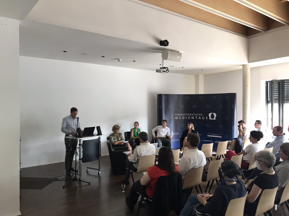 „Wir wollen spannende Geschichten erzählen,“ entgegnet <a href="/online_MM/">Mannheimer Morgen</a>-Chefredakteur <a href="/KarstenKammholz/">Karsten Kammholz</a> Politikmenschen, die sich beschweren, wenn ihre Termine nicht in Medien vorkommen - erzählt er bei den Südwestdeutschen Medientagen der Evangelischen Akademie der Pfalz.